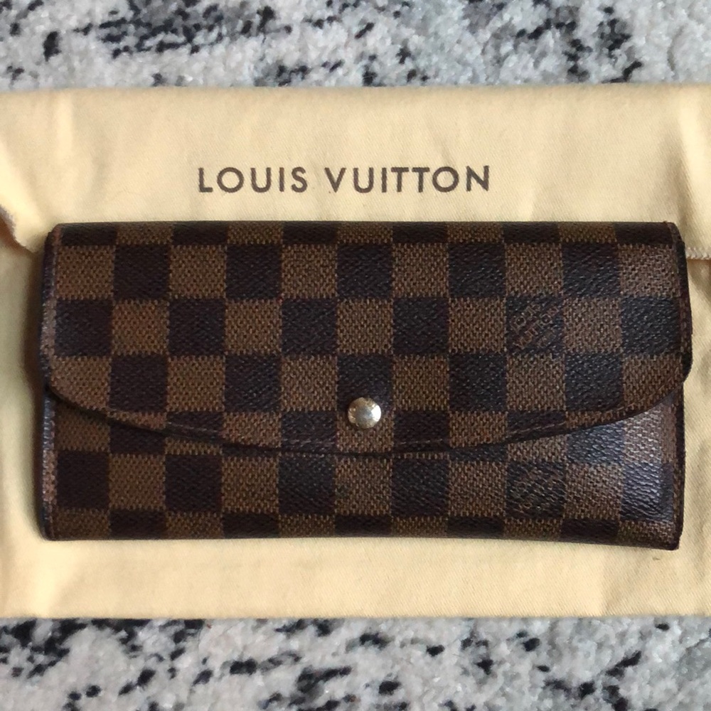 Louis Vuitton Emilie Wallet